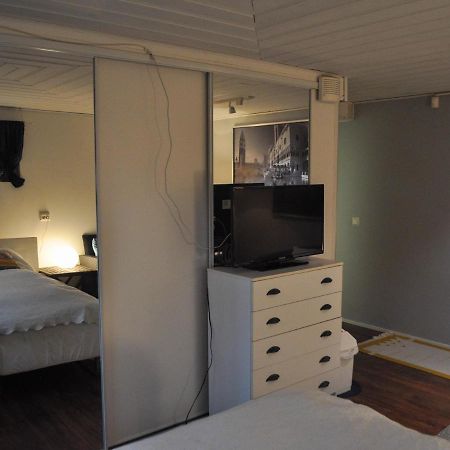 אספו Room In Villa Emilia מראה חיצוני תמונה