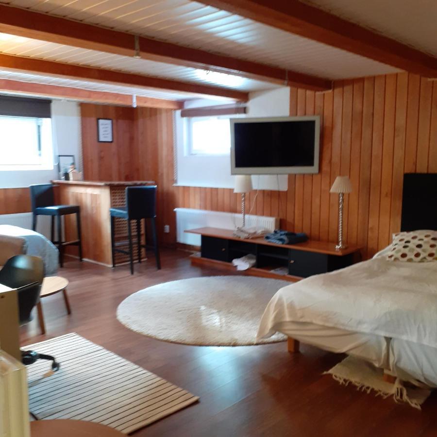 אספו Room In Villa Emilia מראה חיצוני תמונה