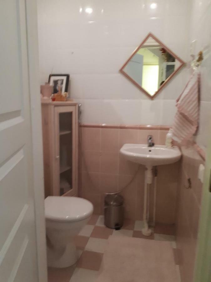 אספו Room In Villa Emilia מראה חיצוני תמונה